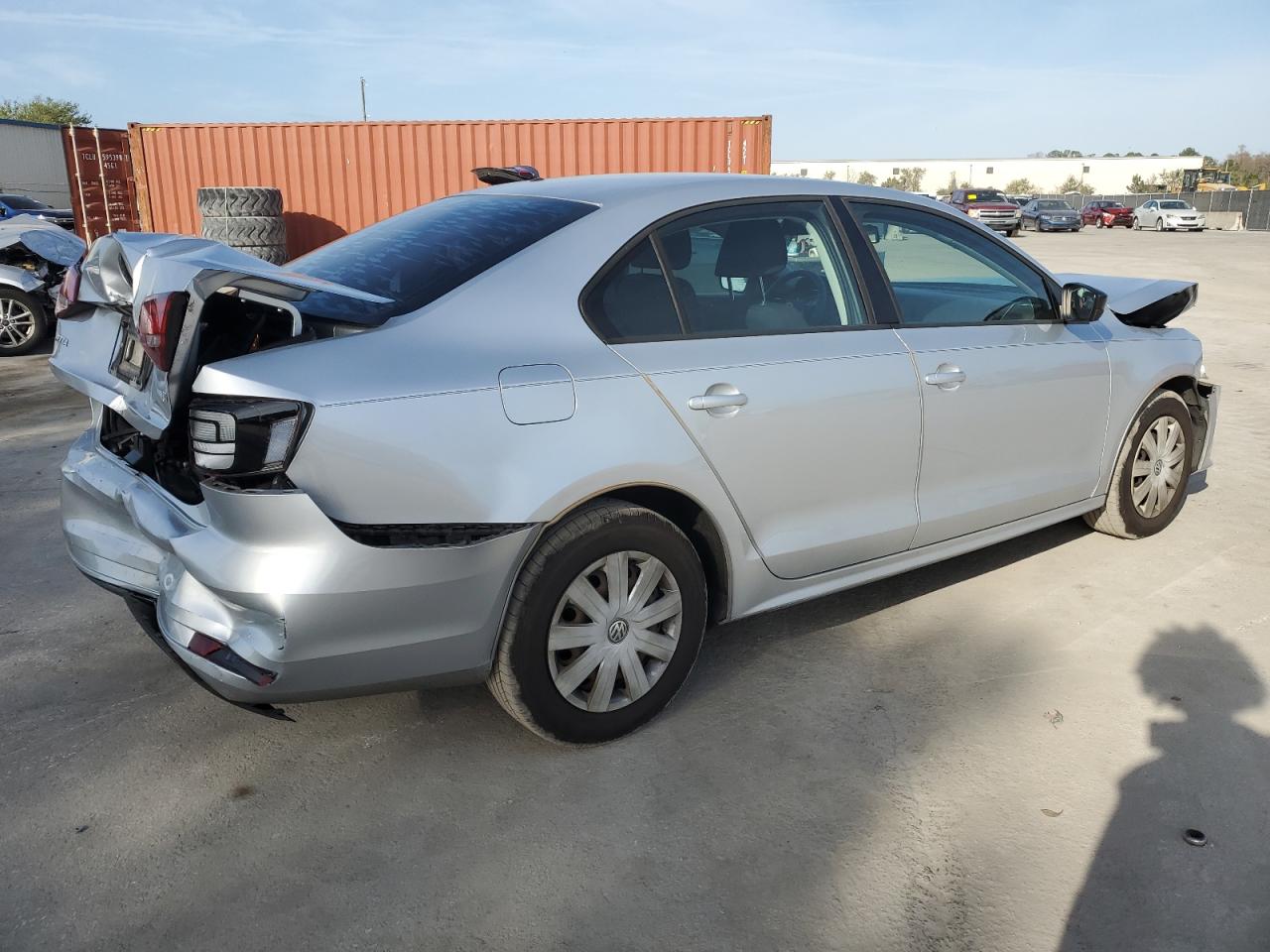 2016 Volkswagen Jetta - Image 3