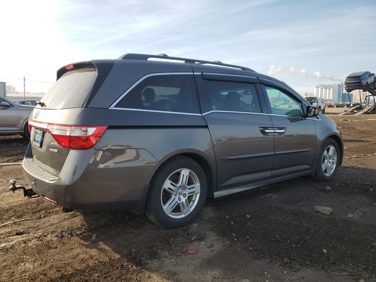 2011 Honda Odyssey - Image 3