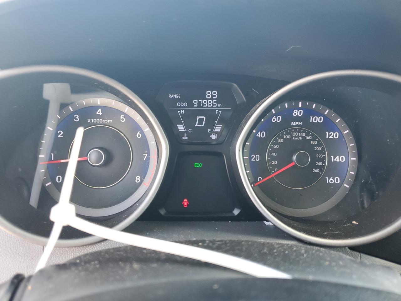 2013 Hyundai Elantra - Image 9