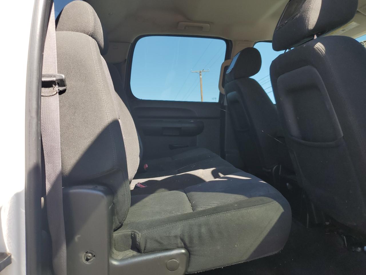 2011 Chevrolet Silverado - Image 10