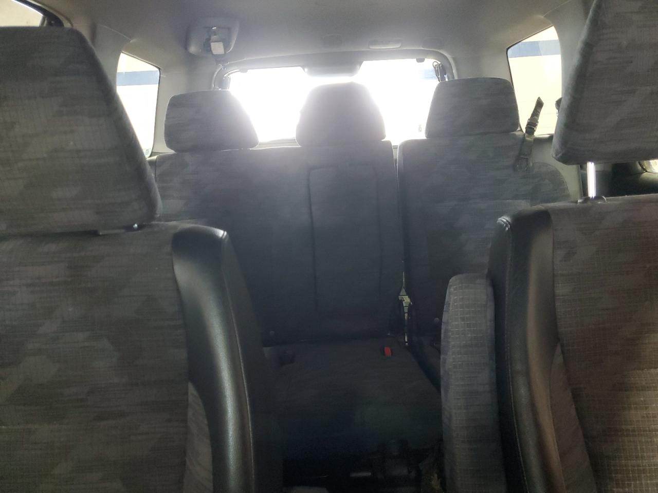 2003 Honda CR-V - Image 10