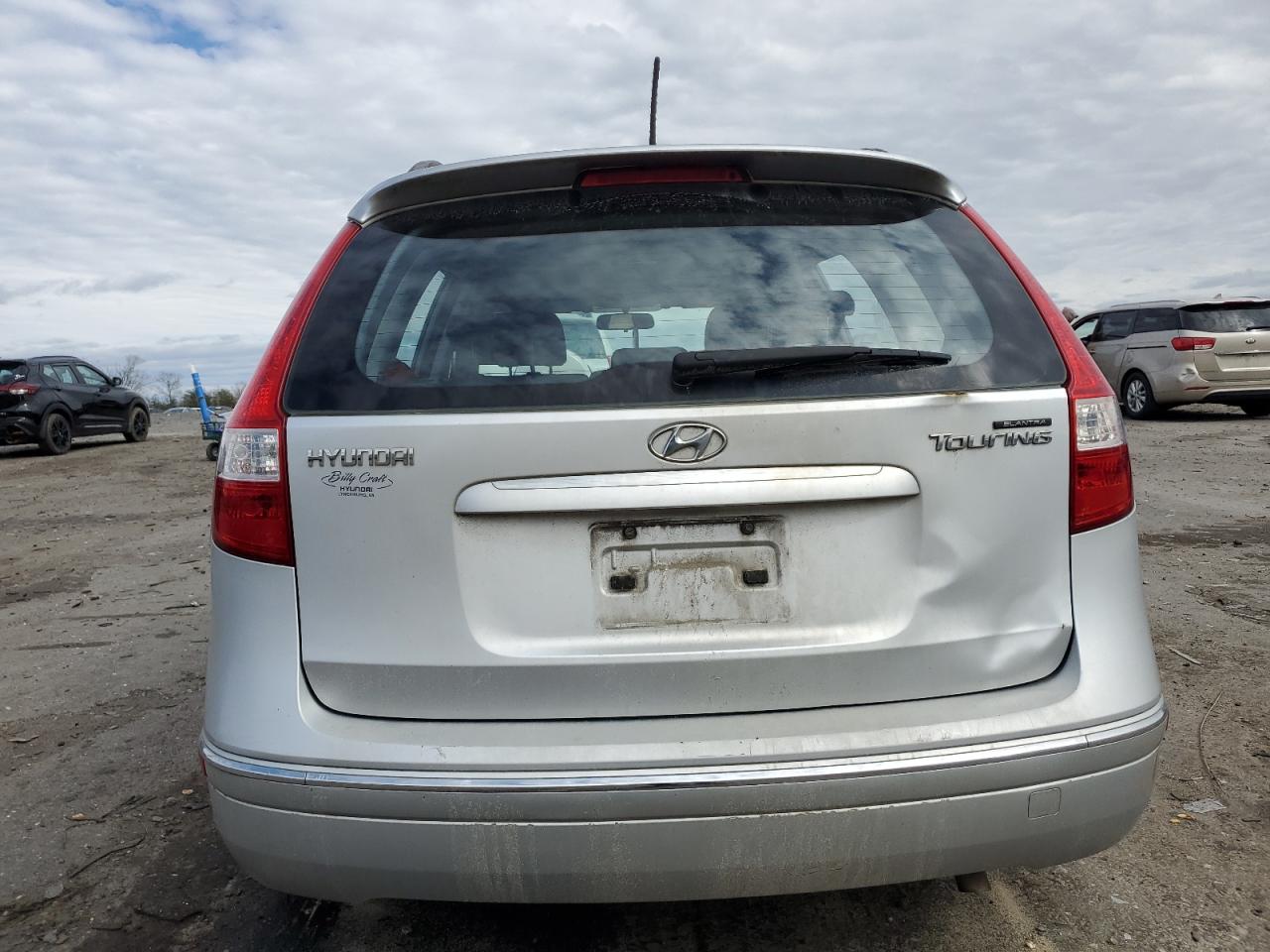 2010 Hyundai Elantra - Image 6