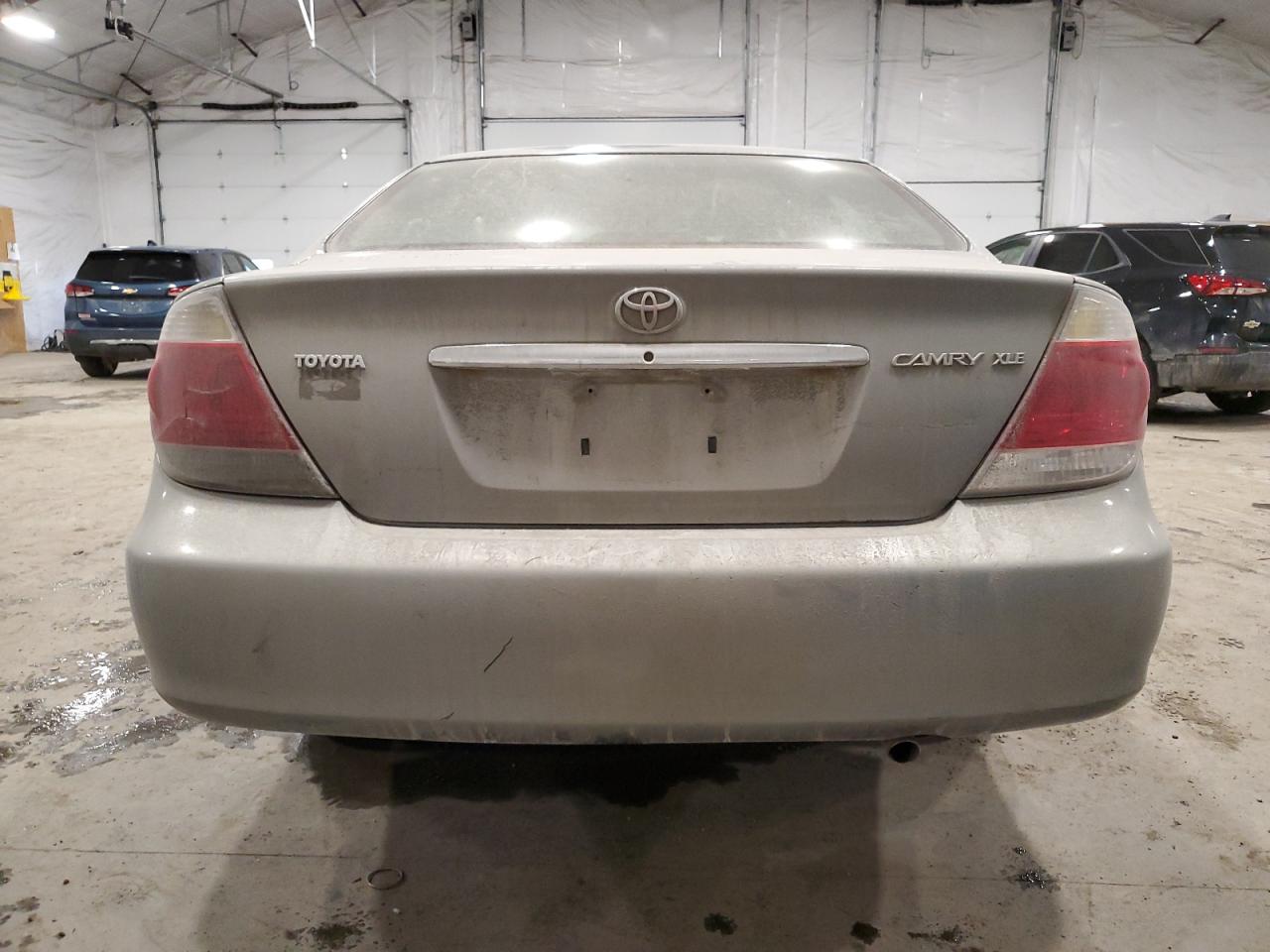 2005 Toyota Camry - Image 6
