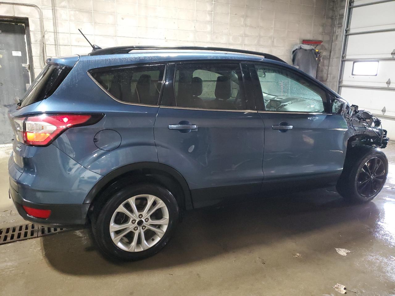 1FMCU9HD9JUA45098 FORD ESCAPE 2018