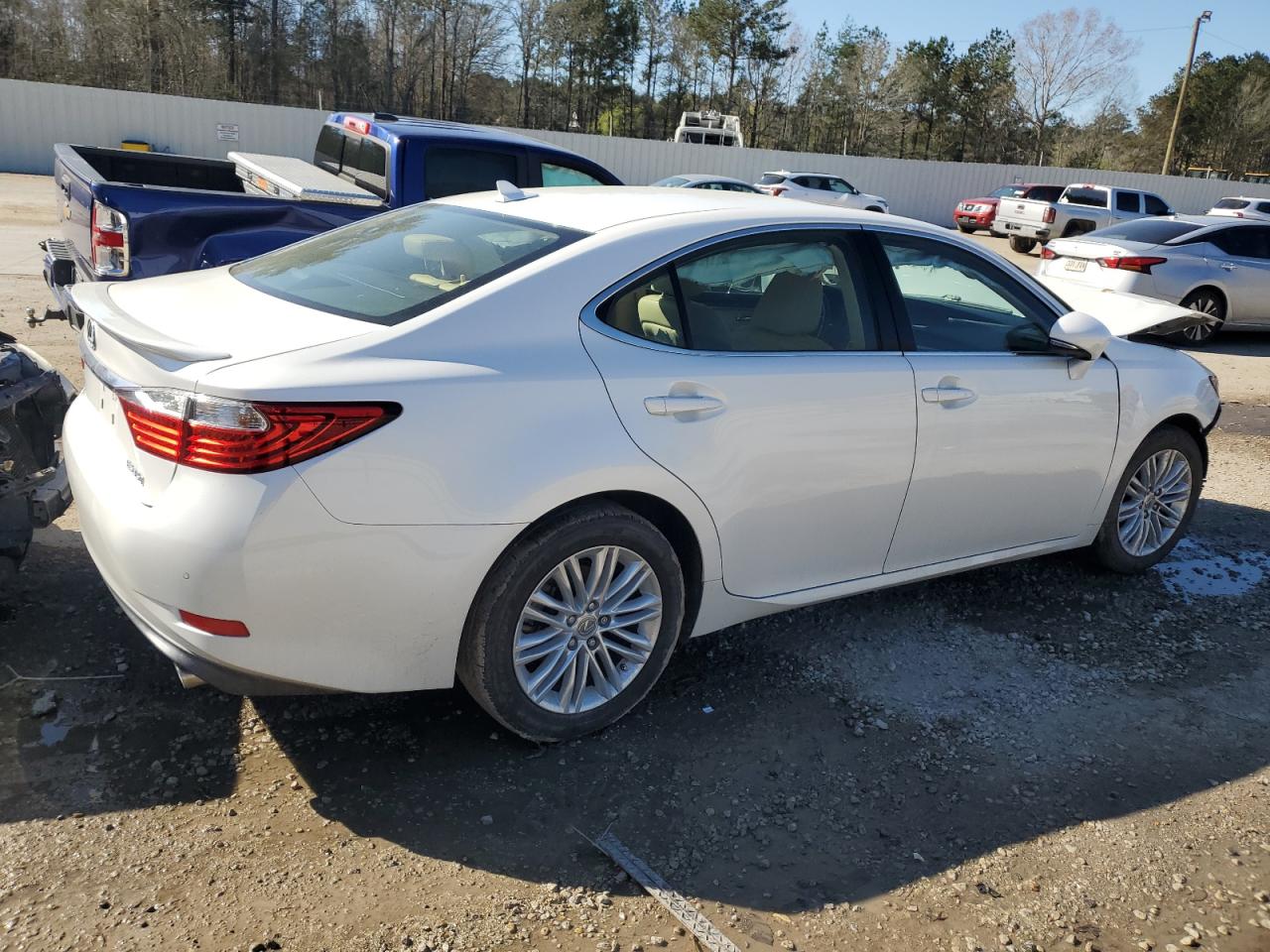 2014 Lexus ES - Image 3
