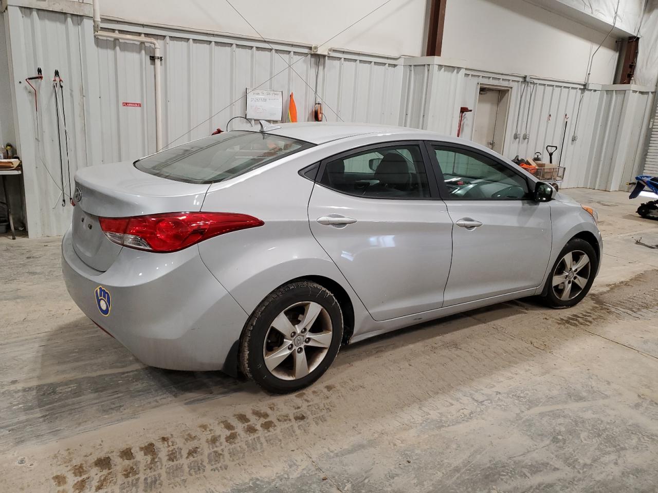 2012 Hyundai Elantra - Image 3
