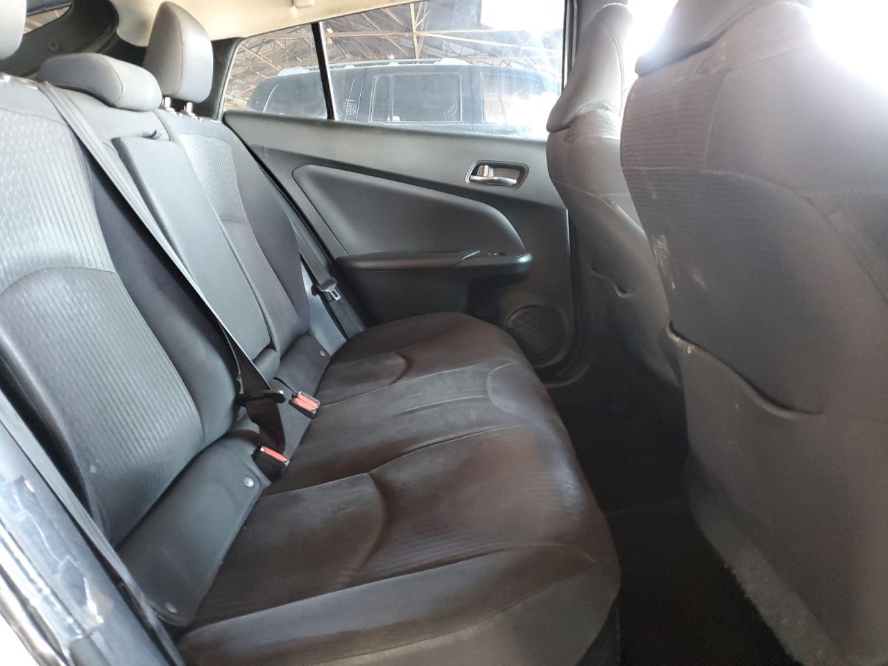 2017 Toyota Prius - Image 10
