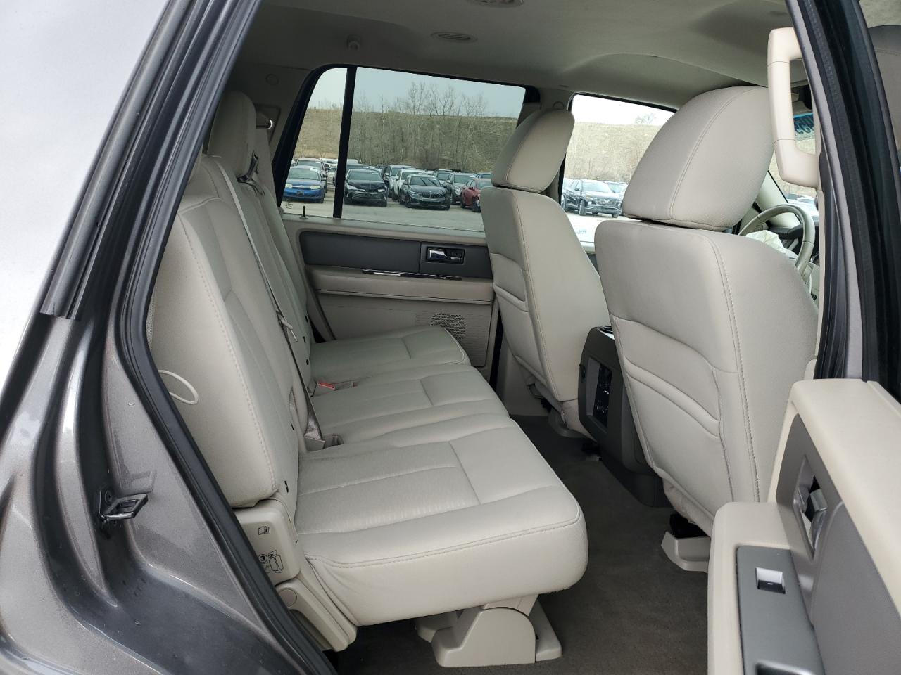 2011 Ford Expedition - Image 11