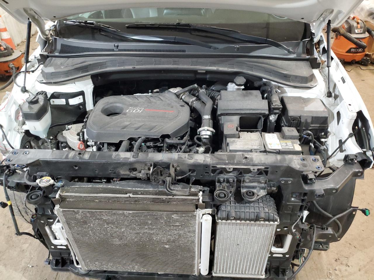 2019 Hyundai Santa Fe - Image 12