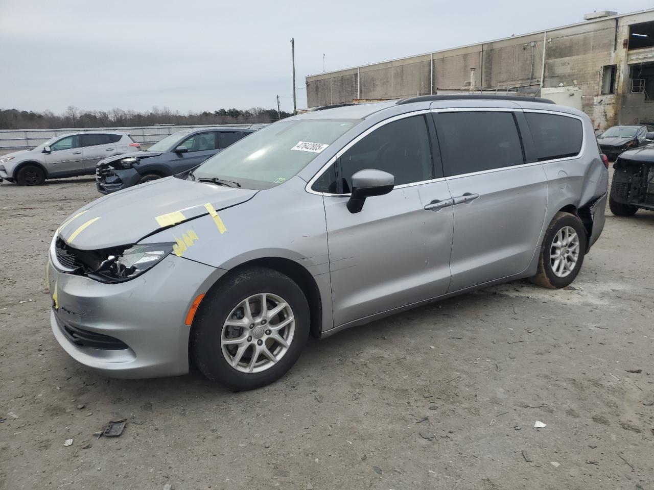 2020 Chrysler Voyager Lxi იყიდება Fredericksburg-ში, VA - Front End