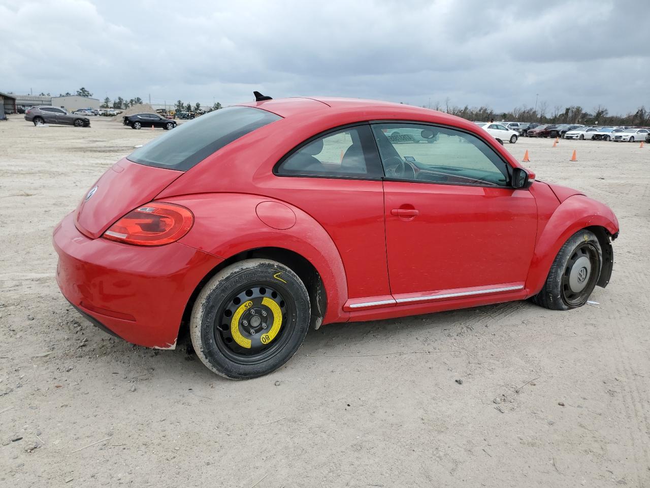 2014 Volkswagen Beetle - Image 3