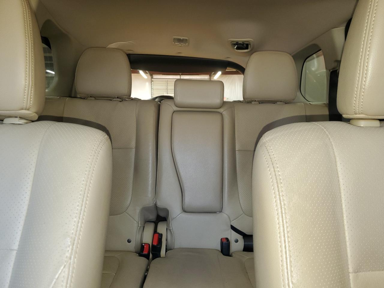 2017 Mitsubishi Outlander - Image 10