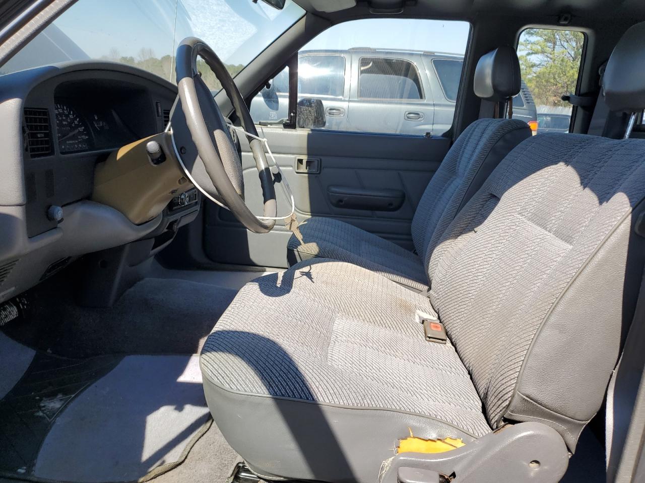 1993 Toyota Pickup - Image 7