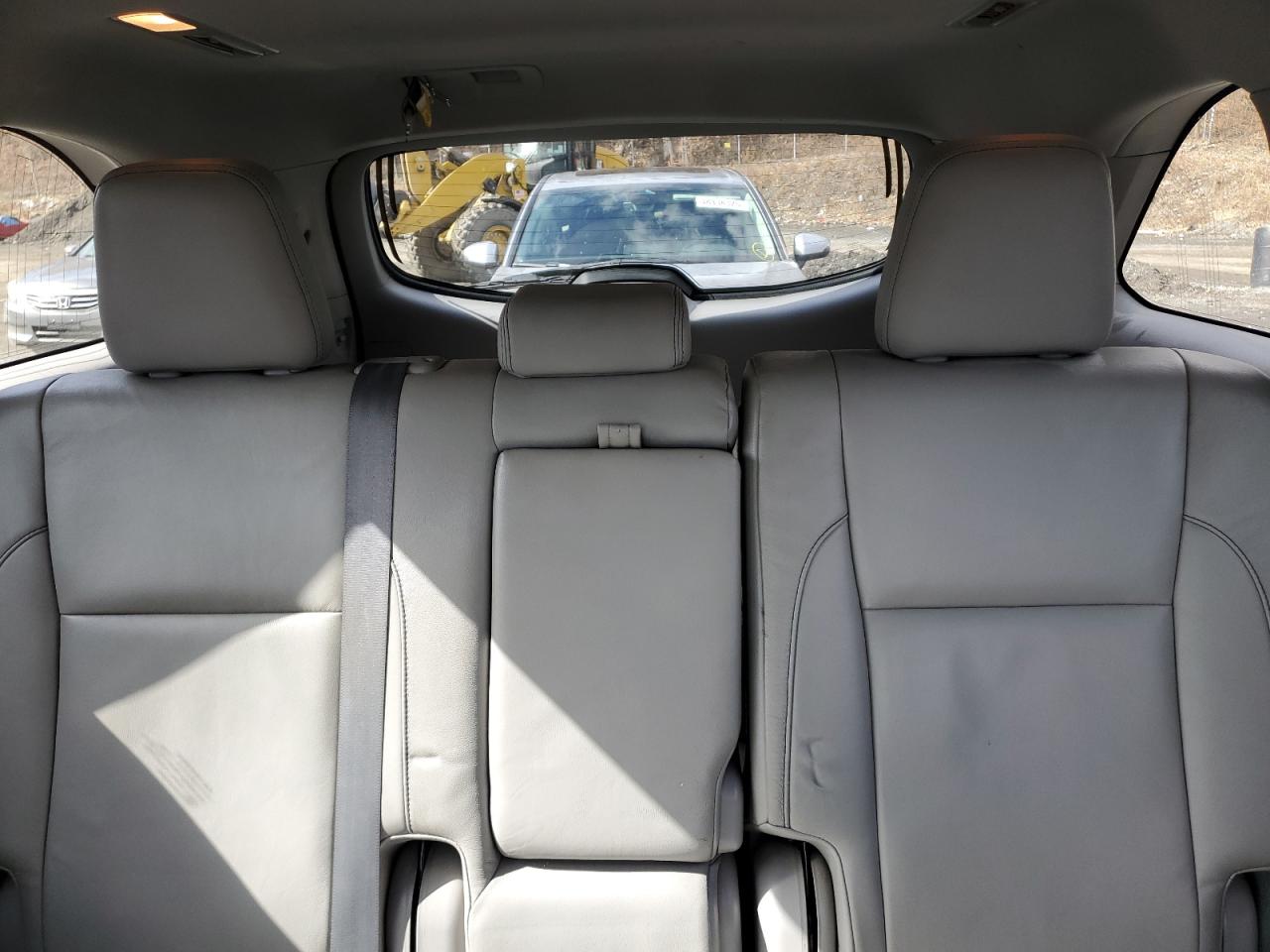 2014 Toyota Highlander - Image 10