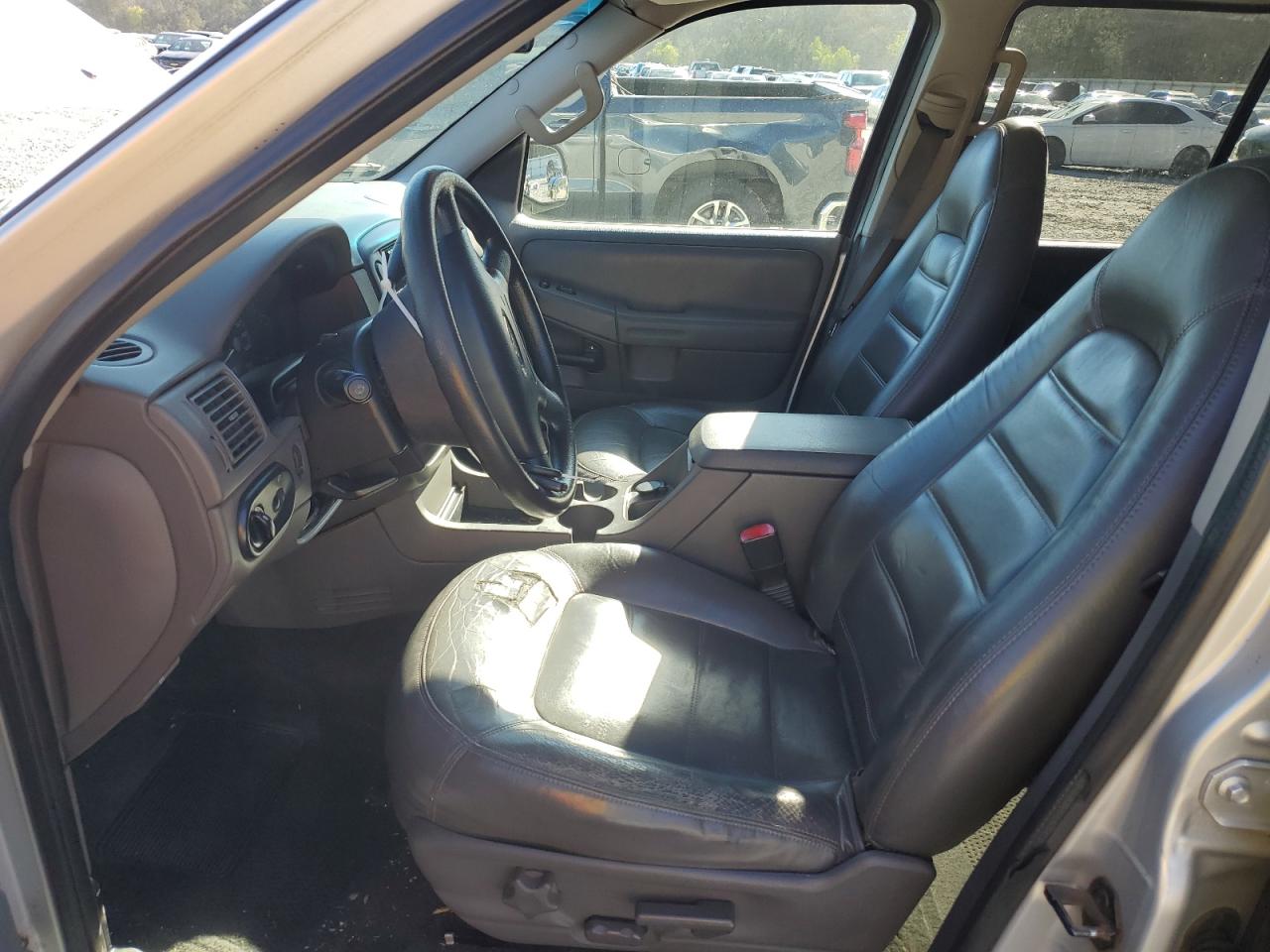 2002 Ford Explorer - Image 7