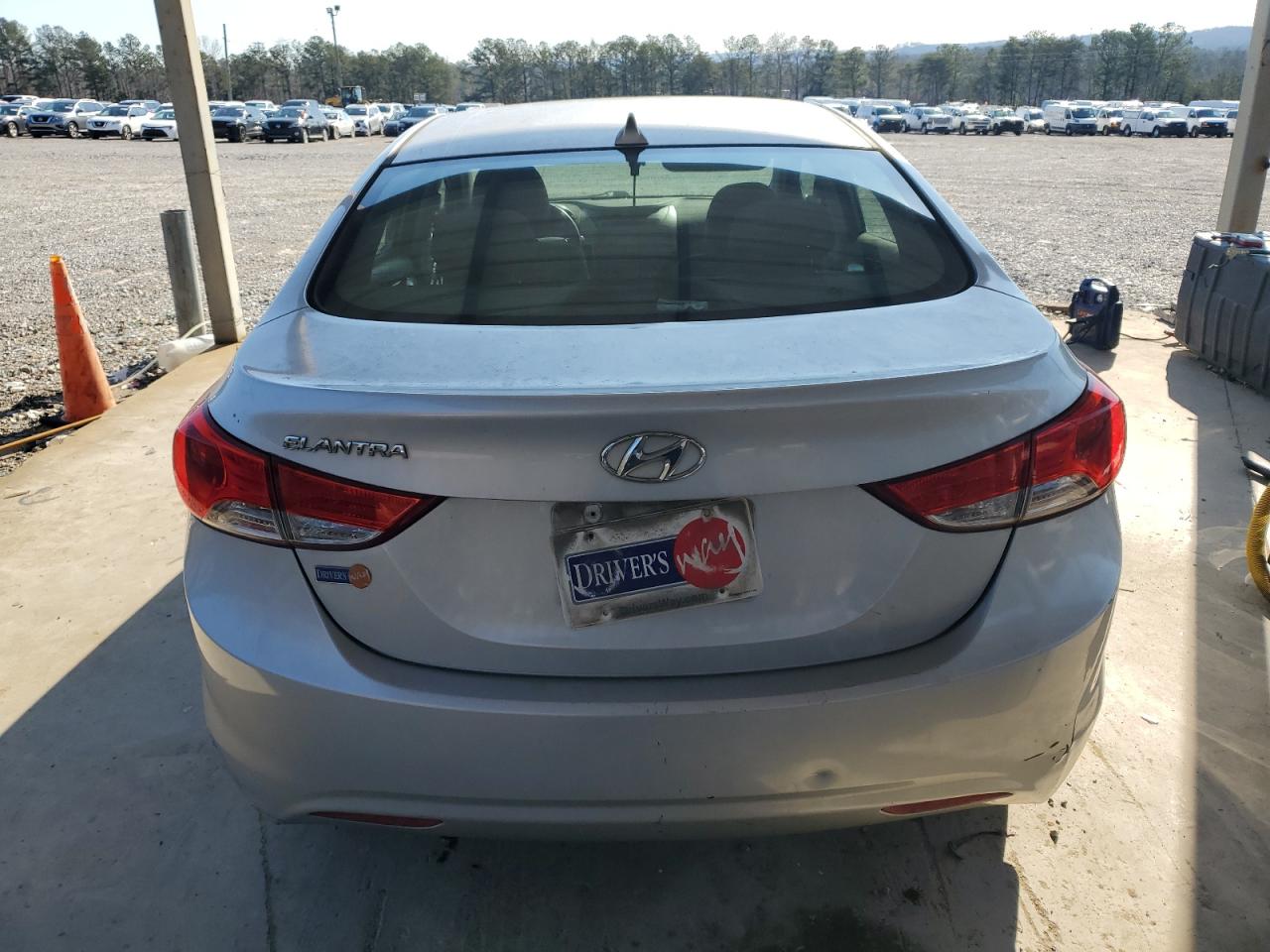 2013 Hyundai Elantra - Image 6