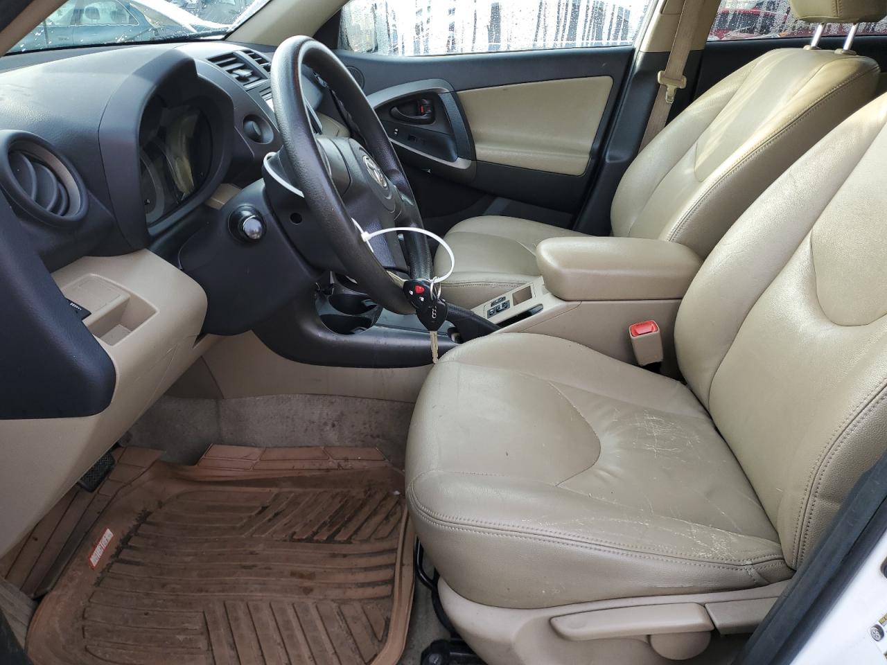 2010 Toyota RAV 4 - Image 7
