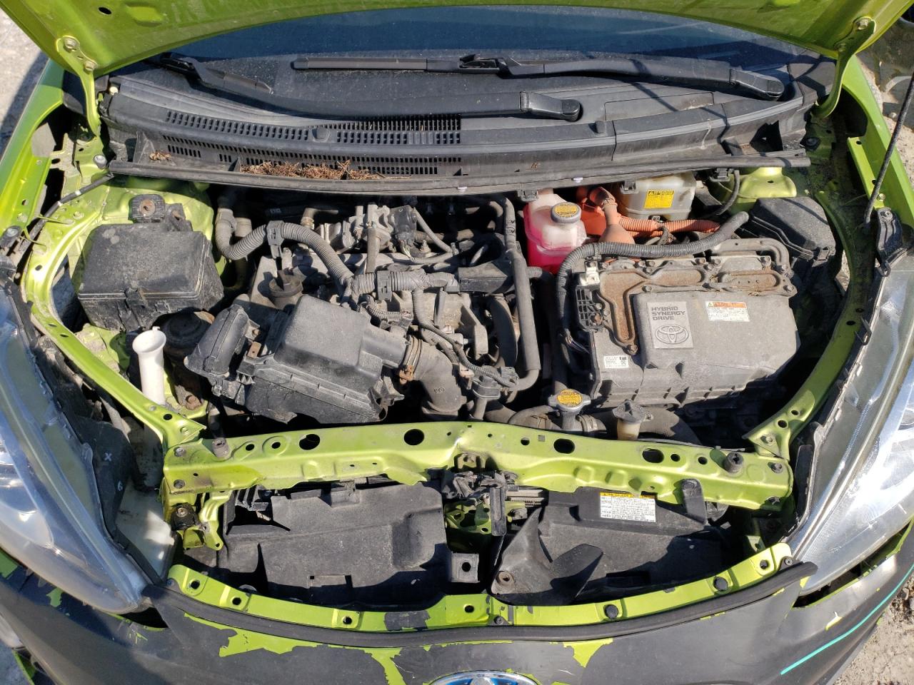 2015 Toyota Prius - Image 13