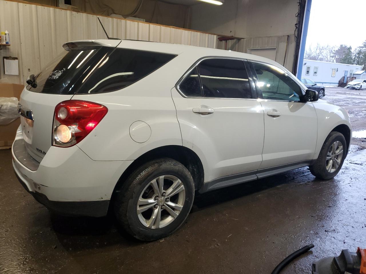 2015 Chevrolet Equinox - Image 3