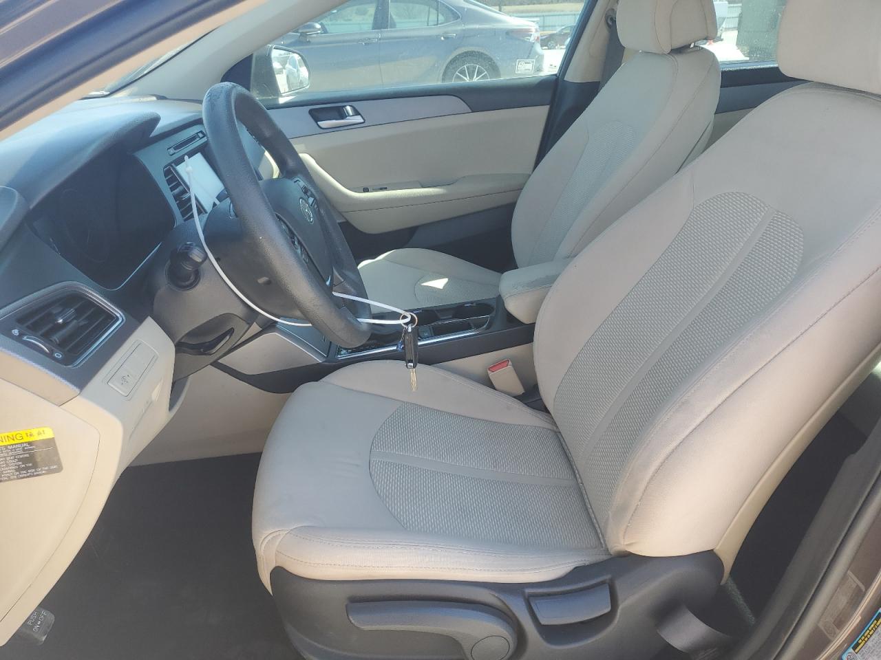 2016 Hyundai Sonata - Image 7
