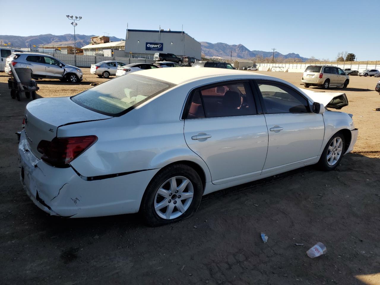 2008 Toyota Avalon - Image 3