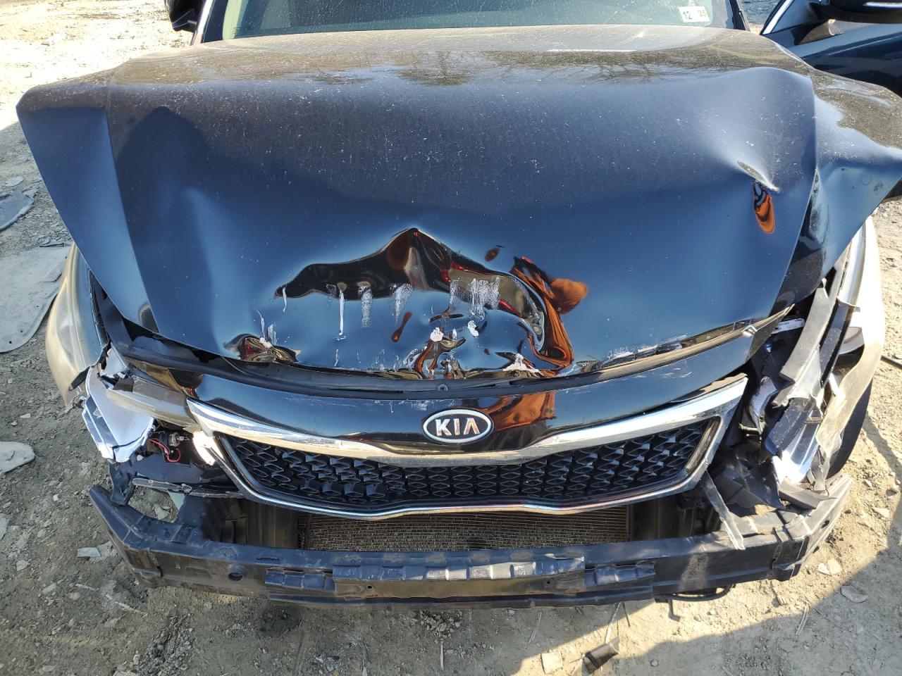 2011 Kia Optima - Image 12