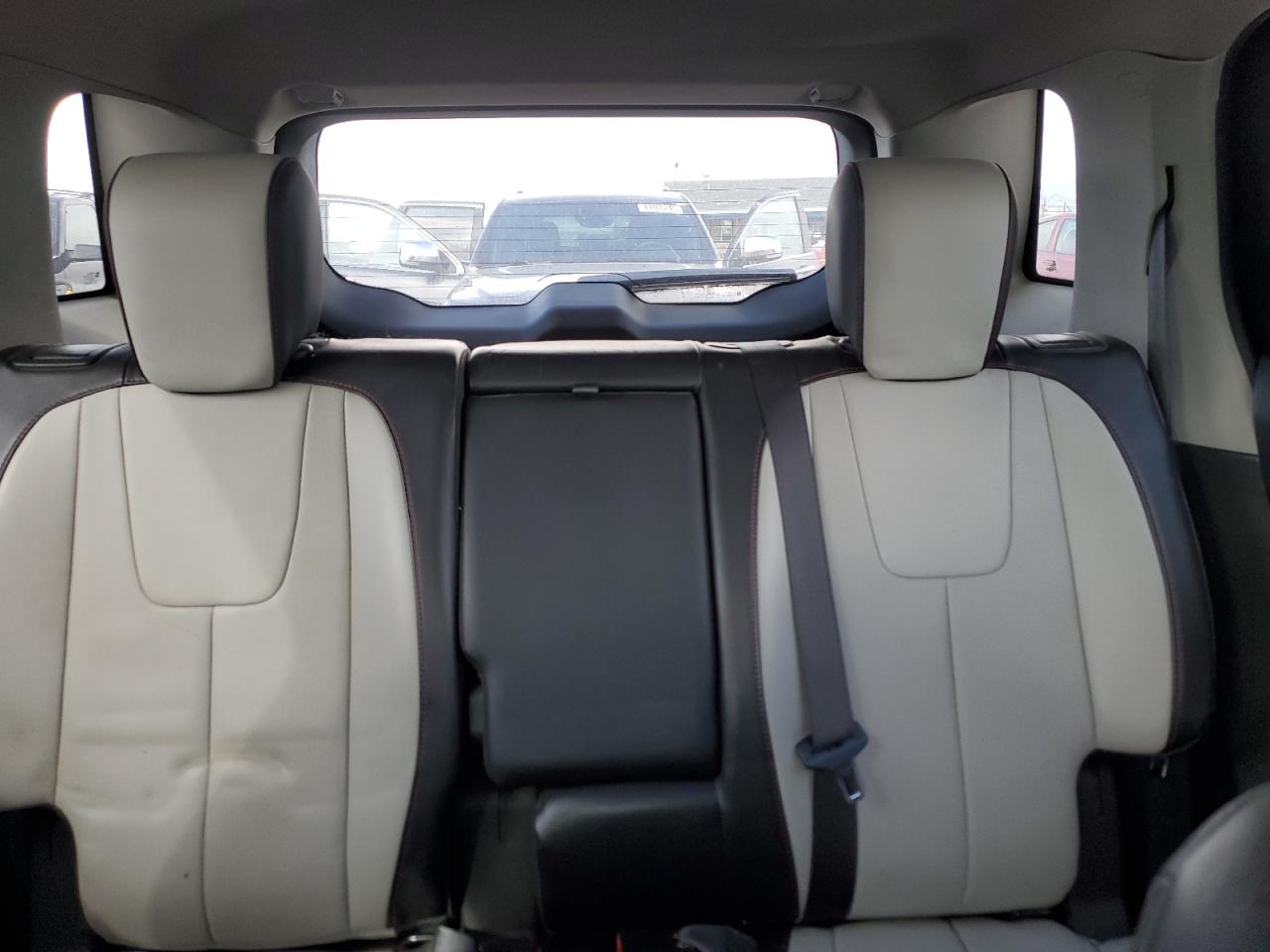 2016 GMC Terrain - Image 10