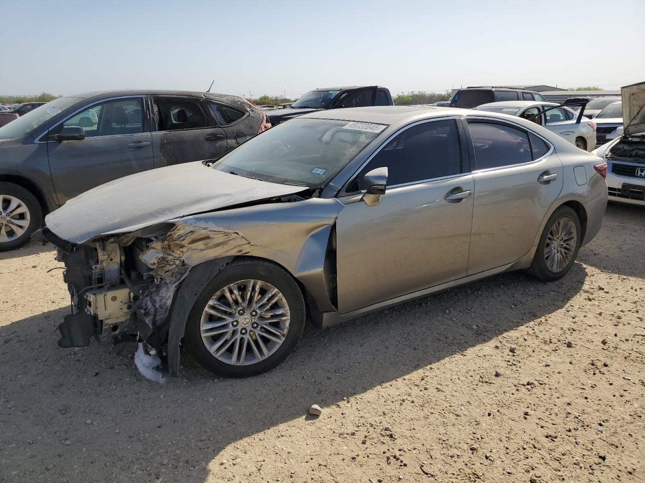 2016 Lexus ES - Image 1