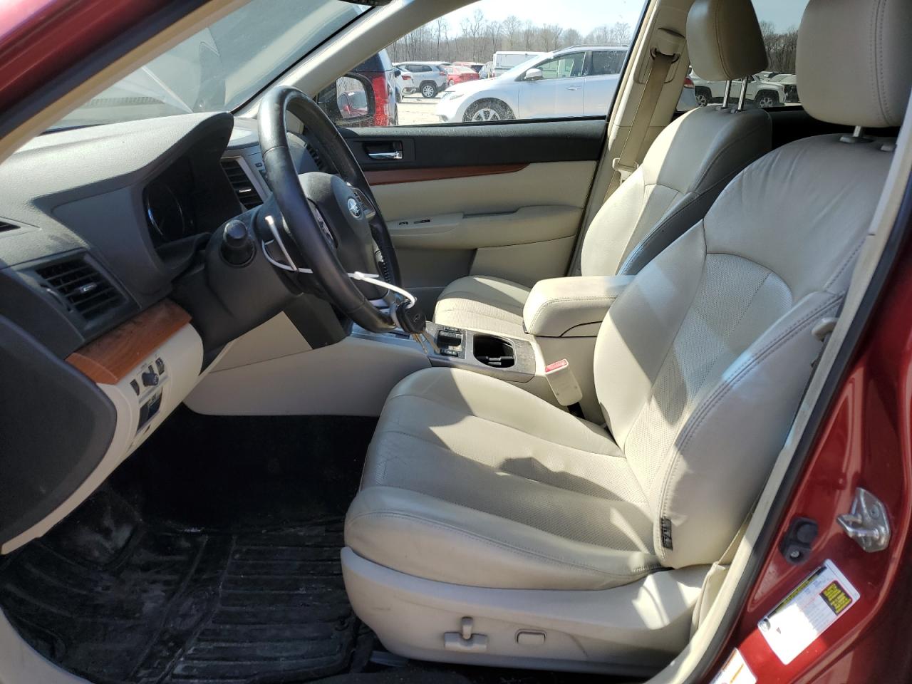 2014 Subaru Outback - Image 7