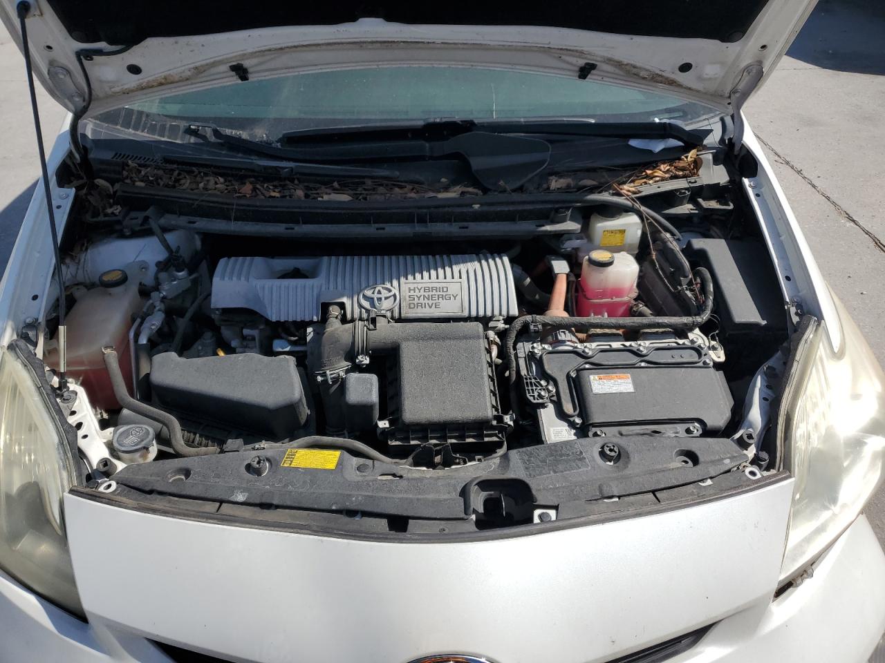 2013 Toyota Prius - Image 11