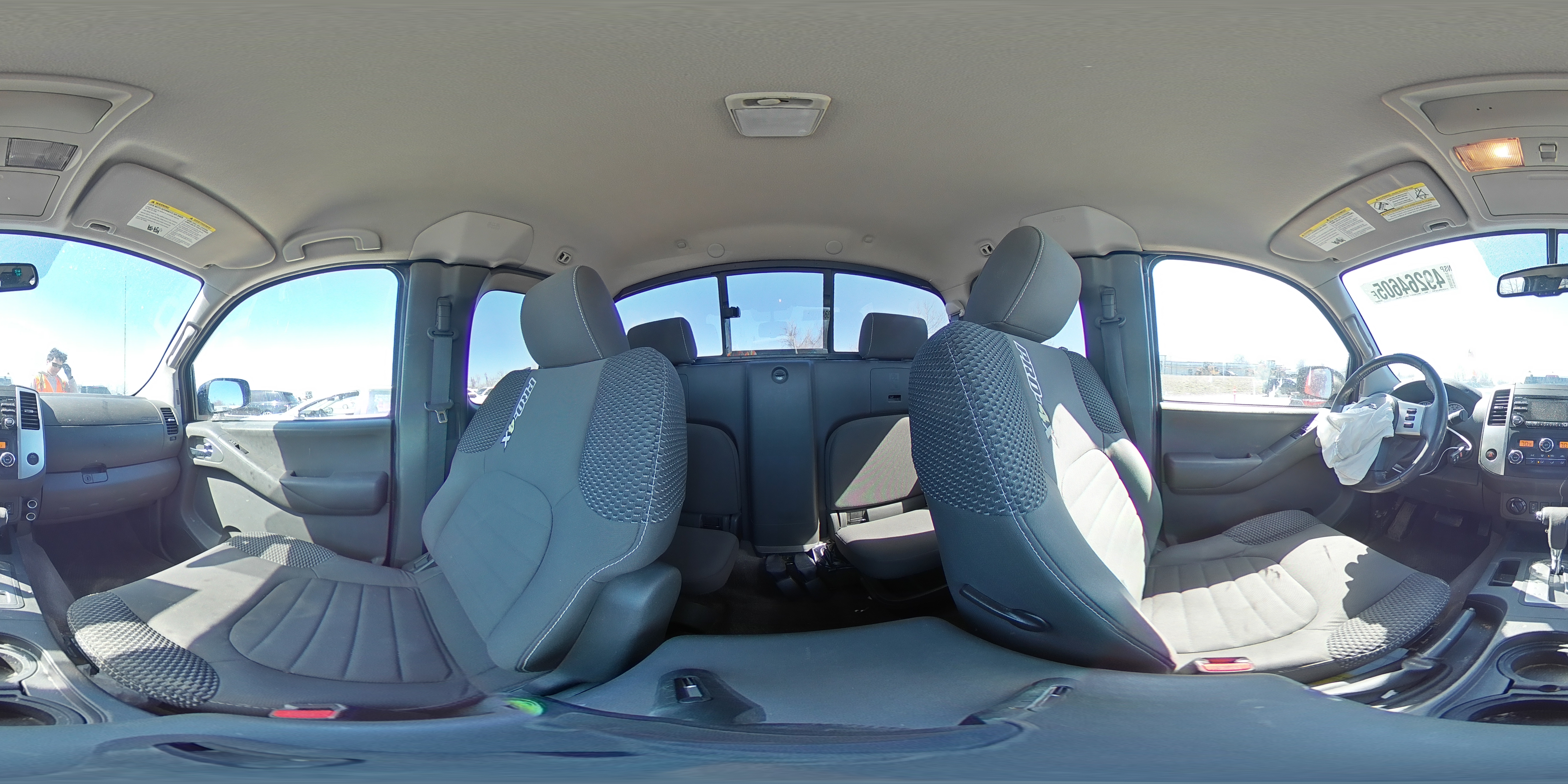 2014 Nissan Navara (Frontier) - Image 13