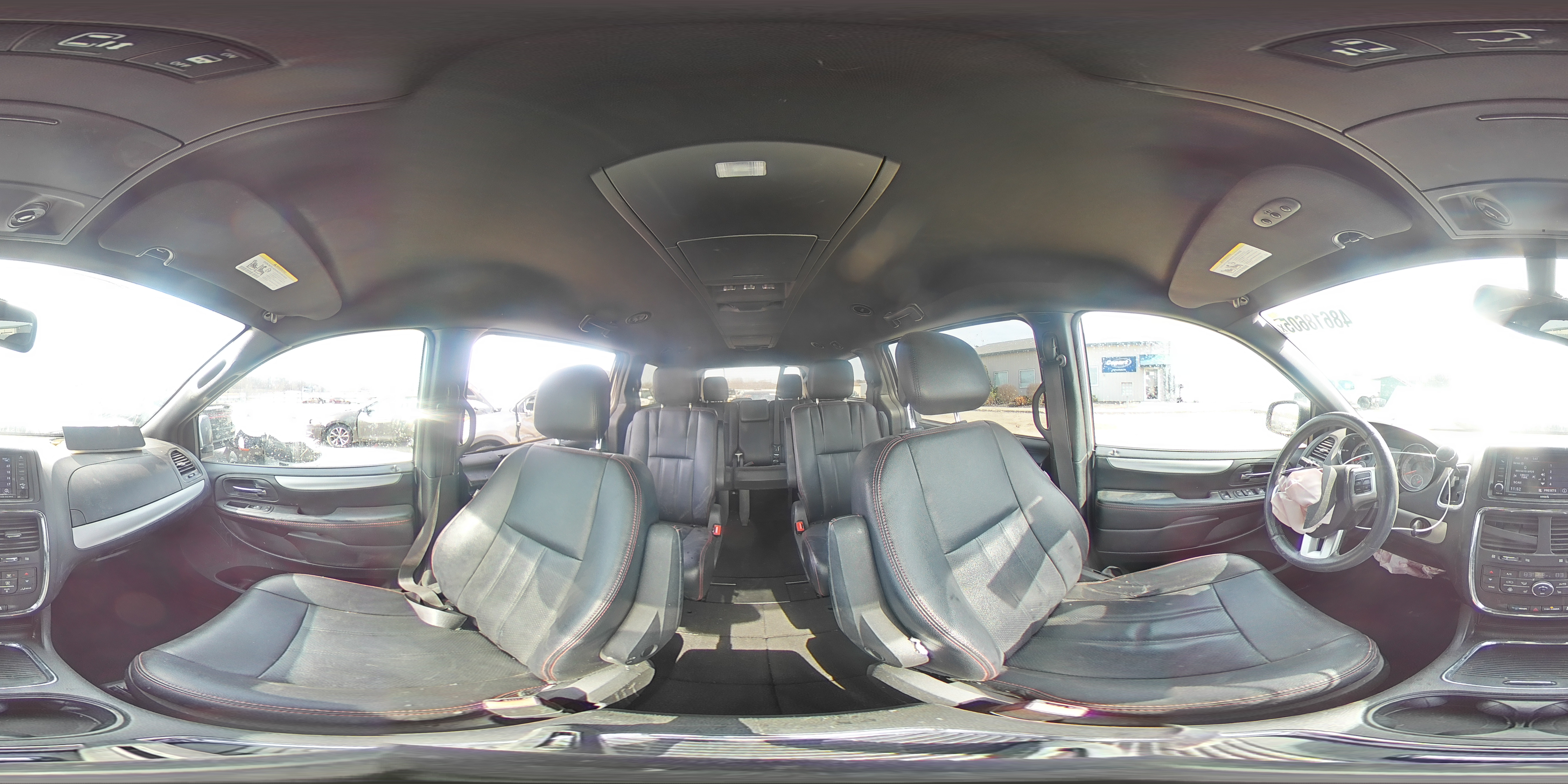 2019 Dodge Caravan - Image 16