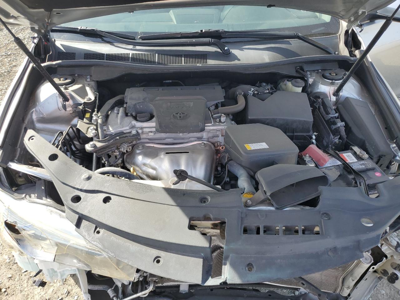 2016 Toyota Camry - Image 13