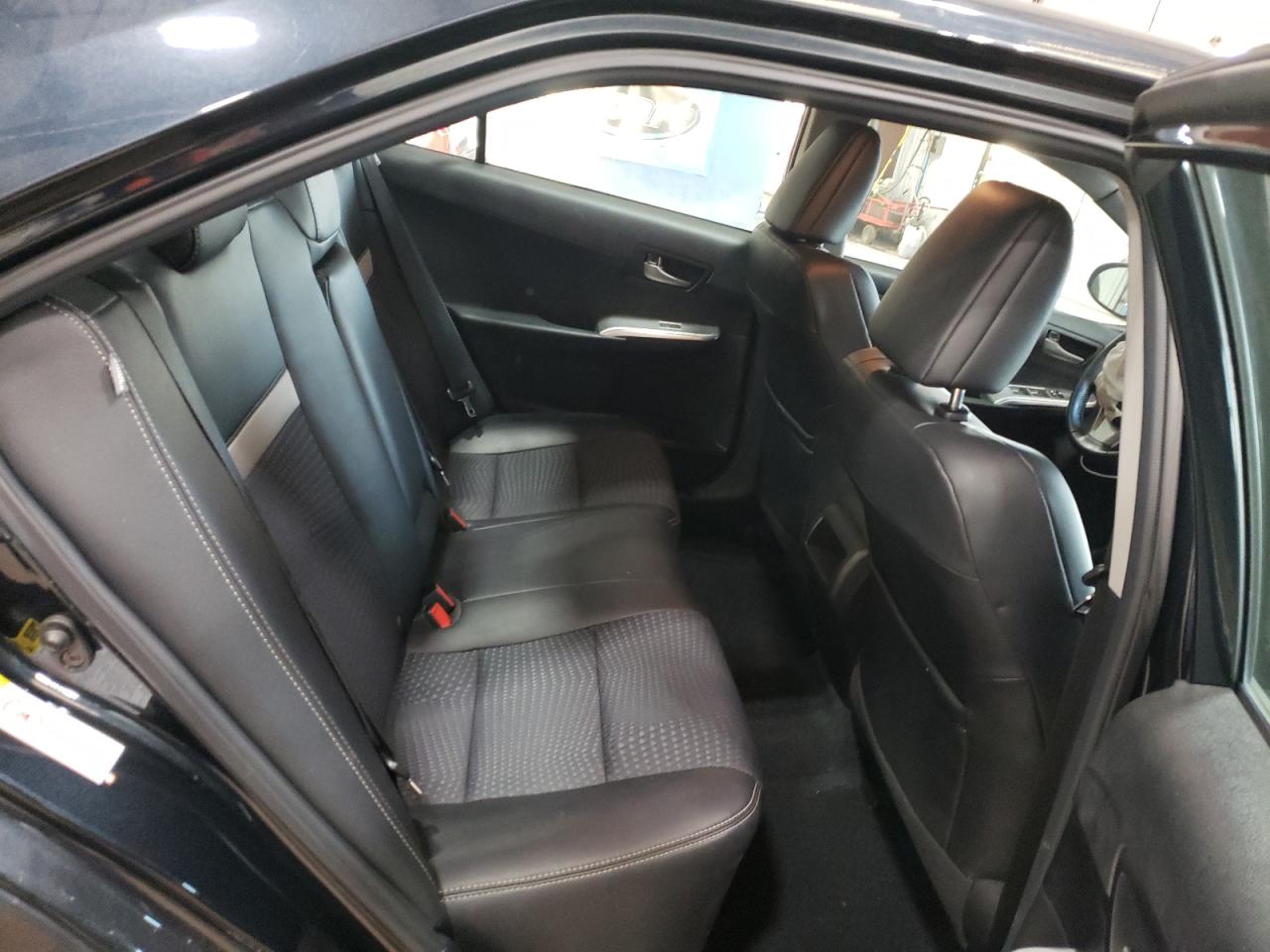2012 Toyota Camry - Image 11