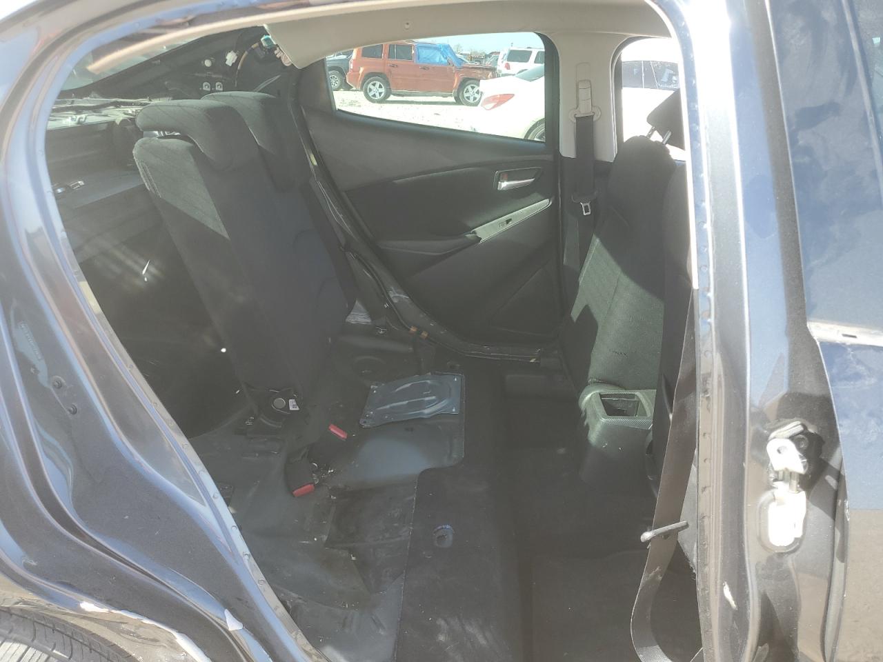 2017 Toyota Yaris - Image 10