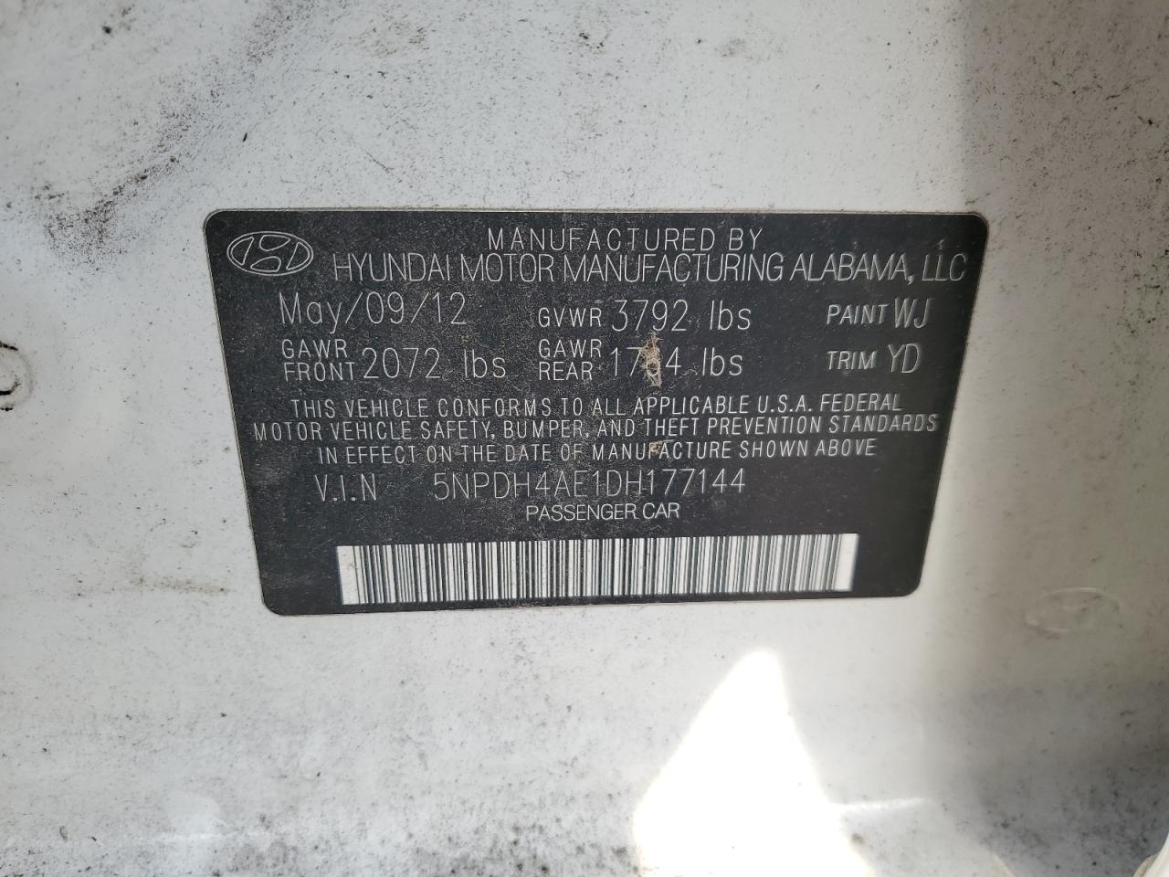 2013 Hyundai Elantra - Image 12
