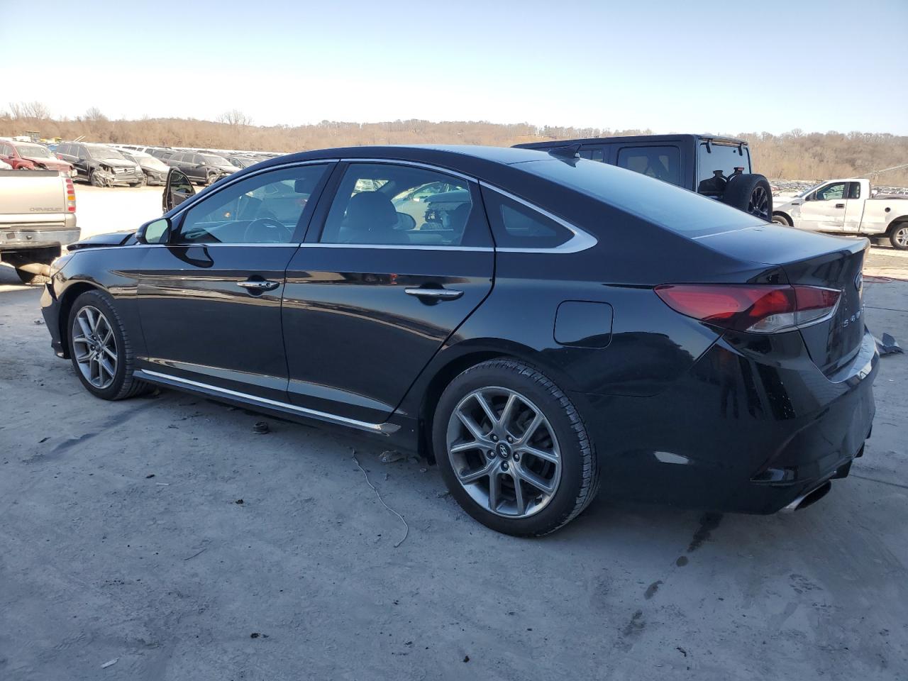 2018 Hyundai Sonata - Image 2