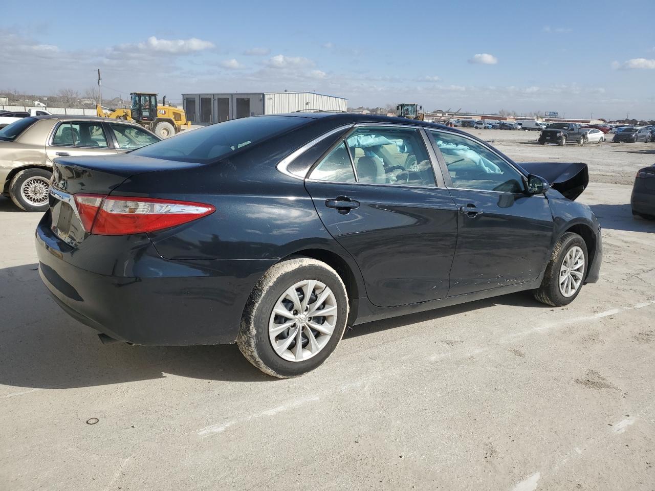 2015 Toyota Camry - Image 3