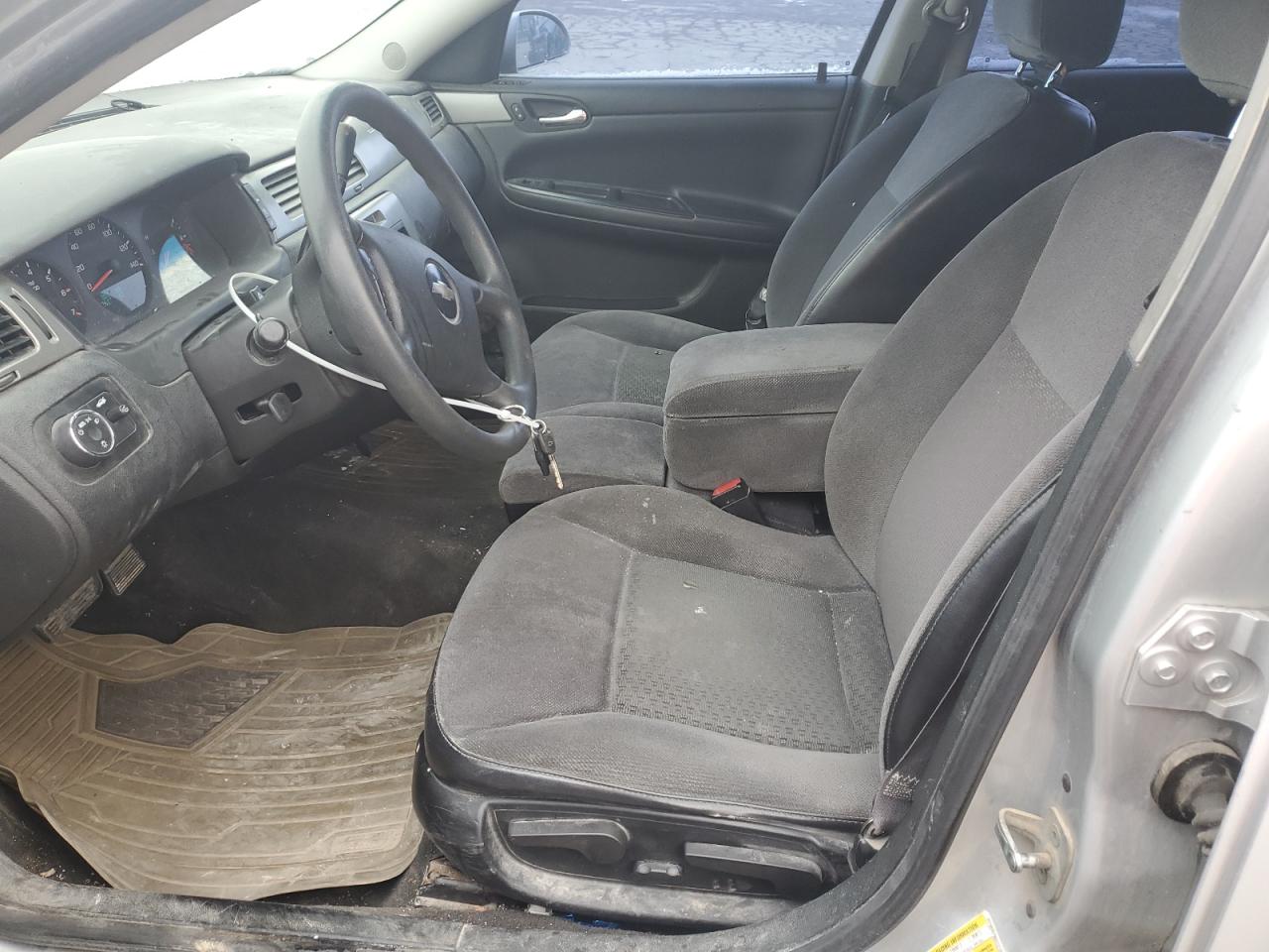 2009 Chevrolet Impala - Image 7