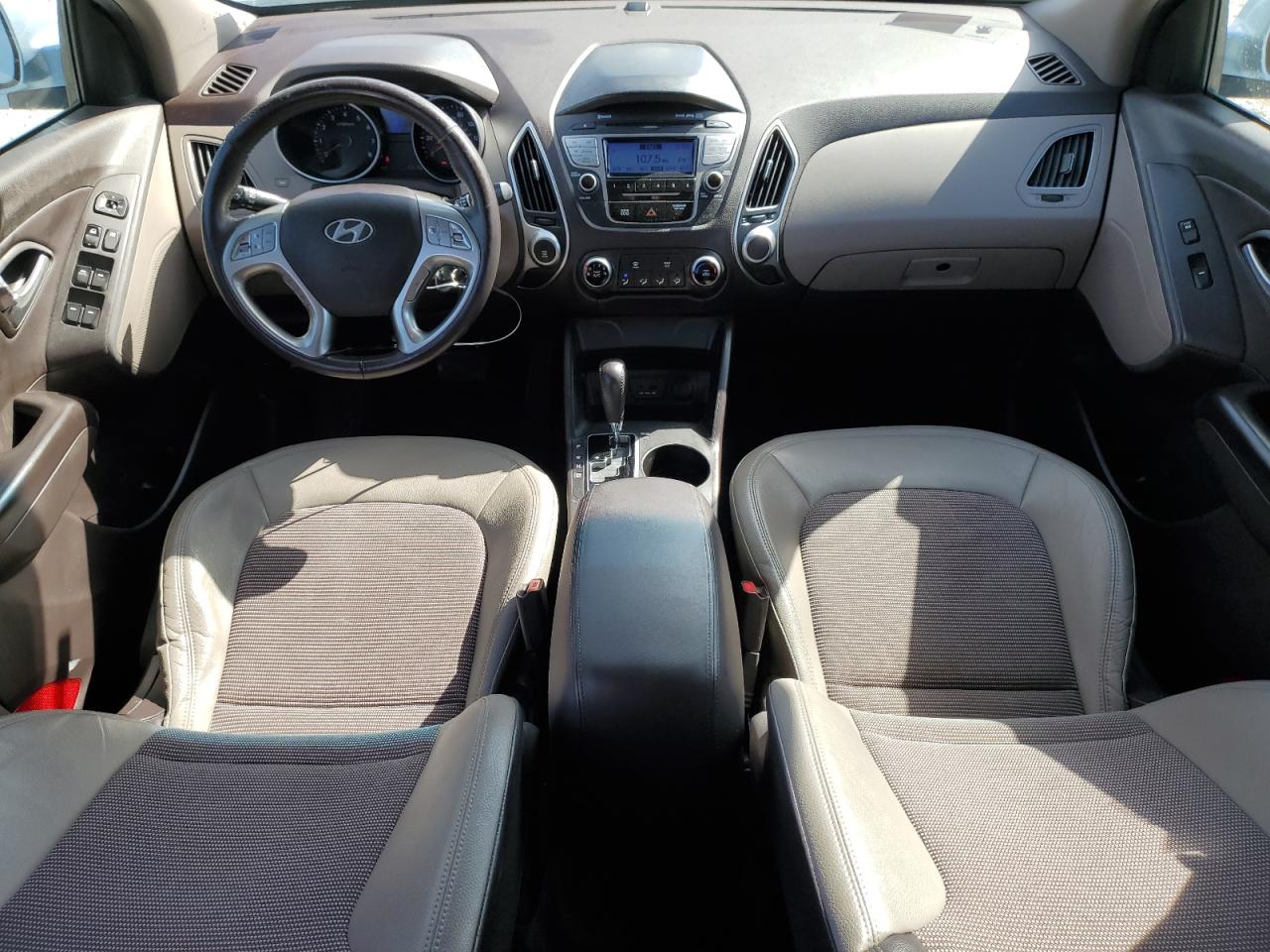 2012 Hyundai Tucson - Image 8