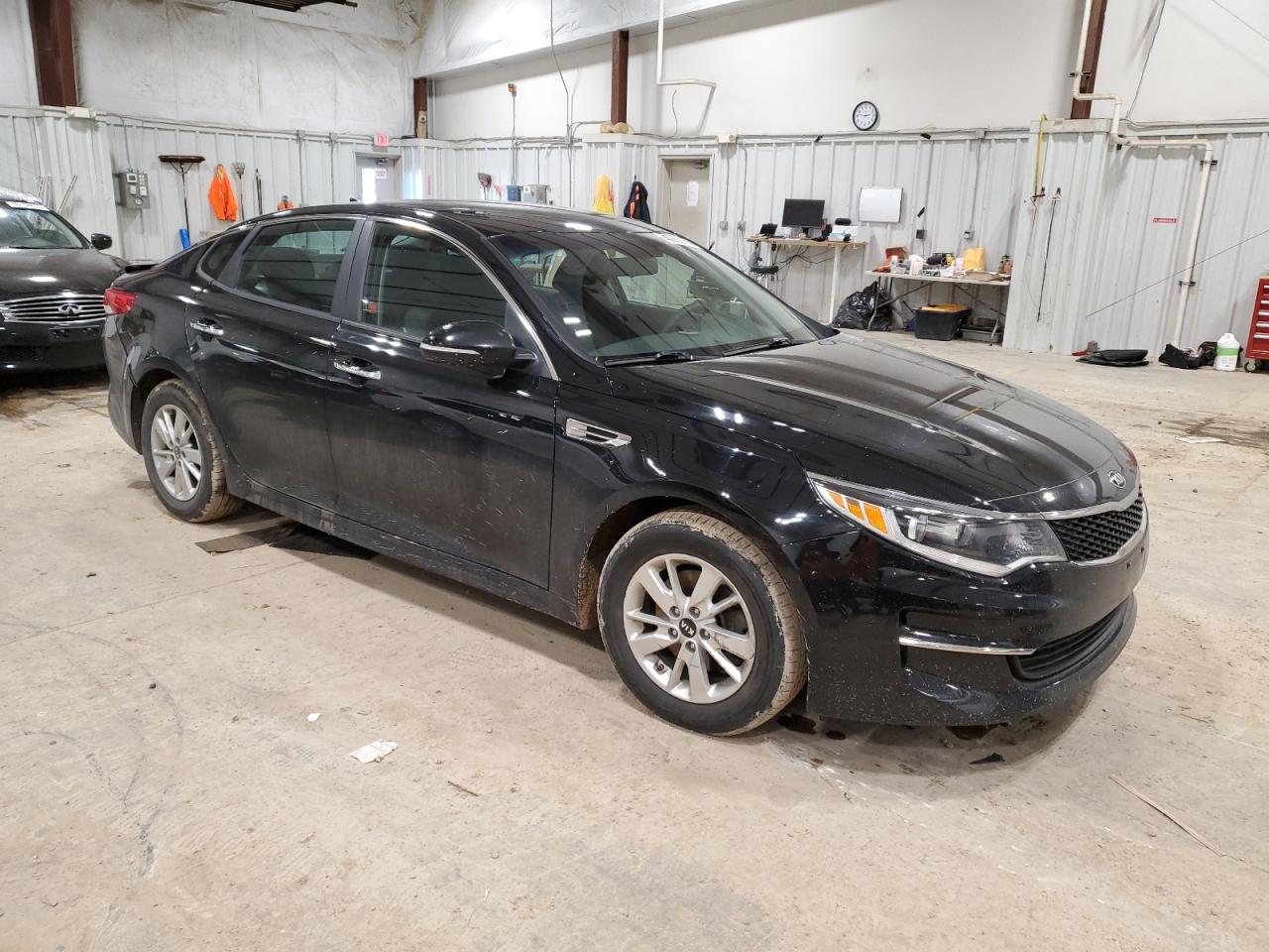2016 Kia Optima - Image 4