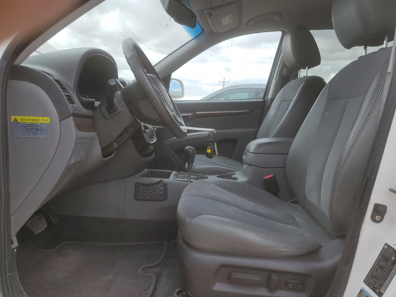 2010 Hyundai Santa Fe - Image 7