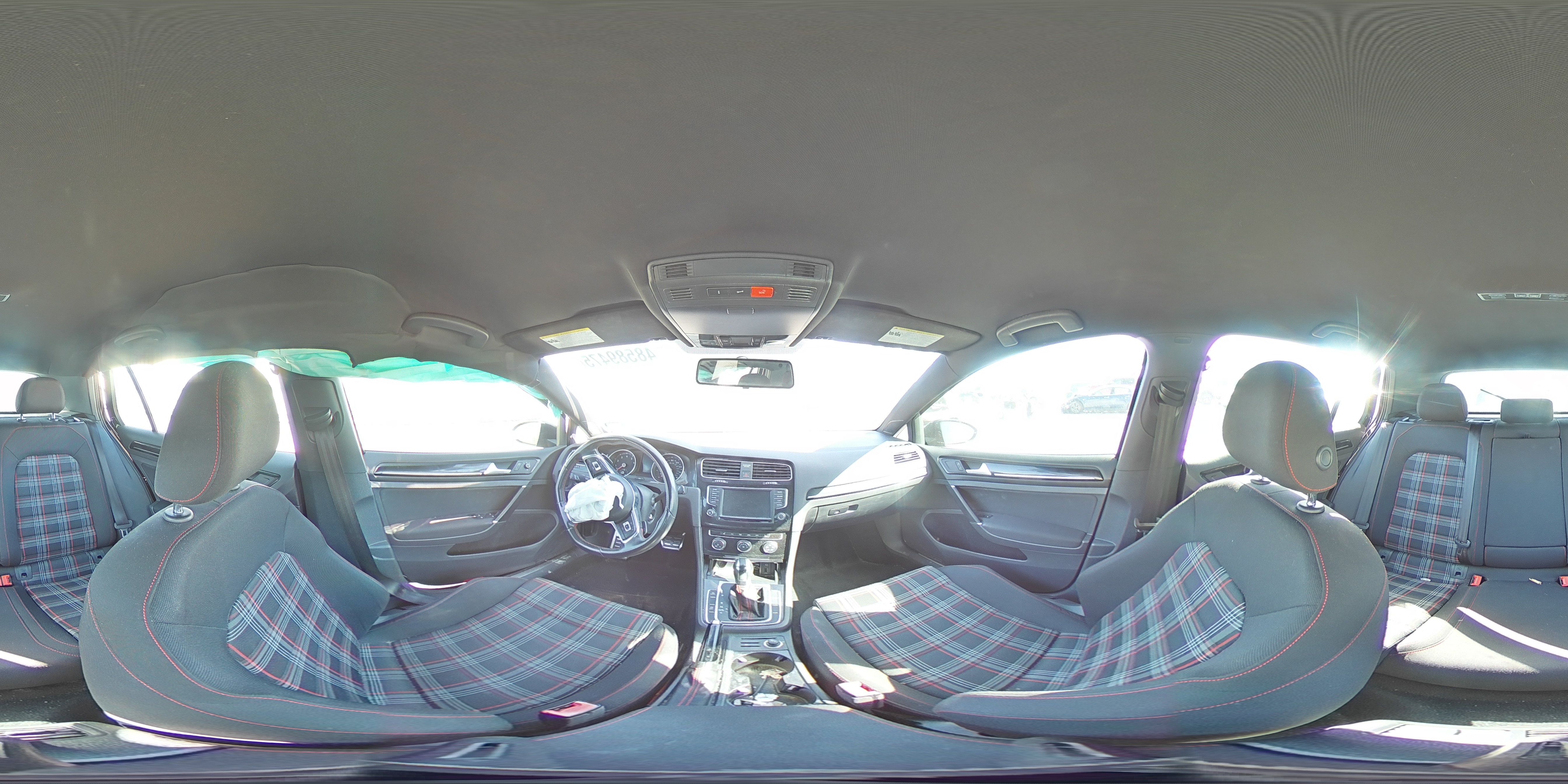 2016 Volkswagen GTI - Image 12