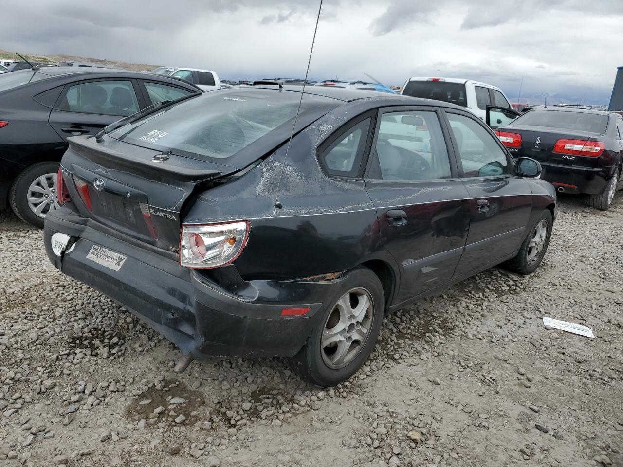 2005 Hyundai Elantra - Image 3