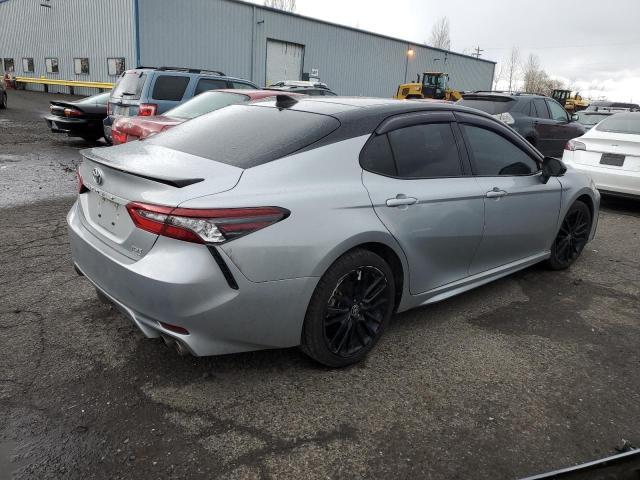  TOYOTA CAMRY 2021 Srebrny