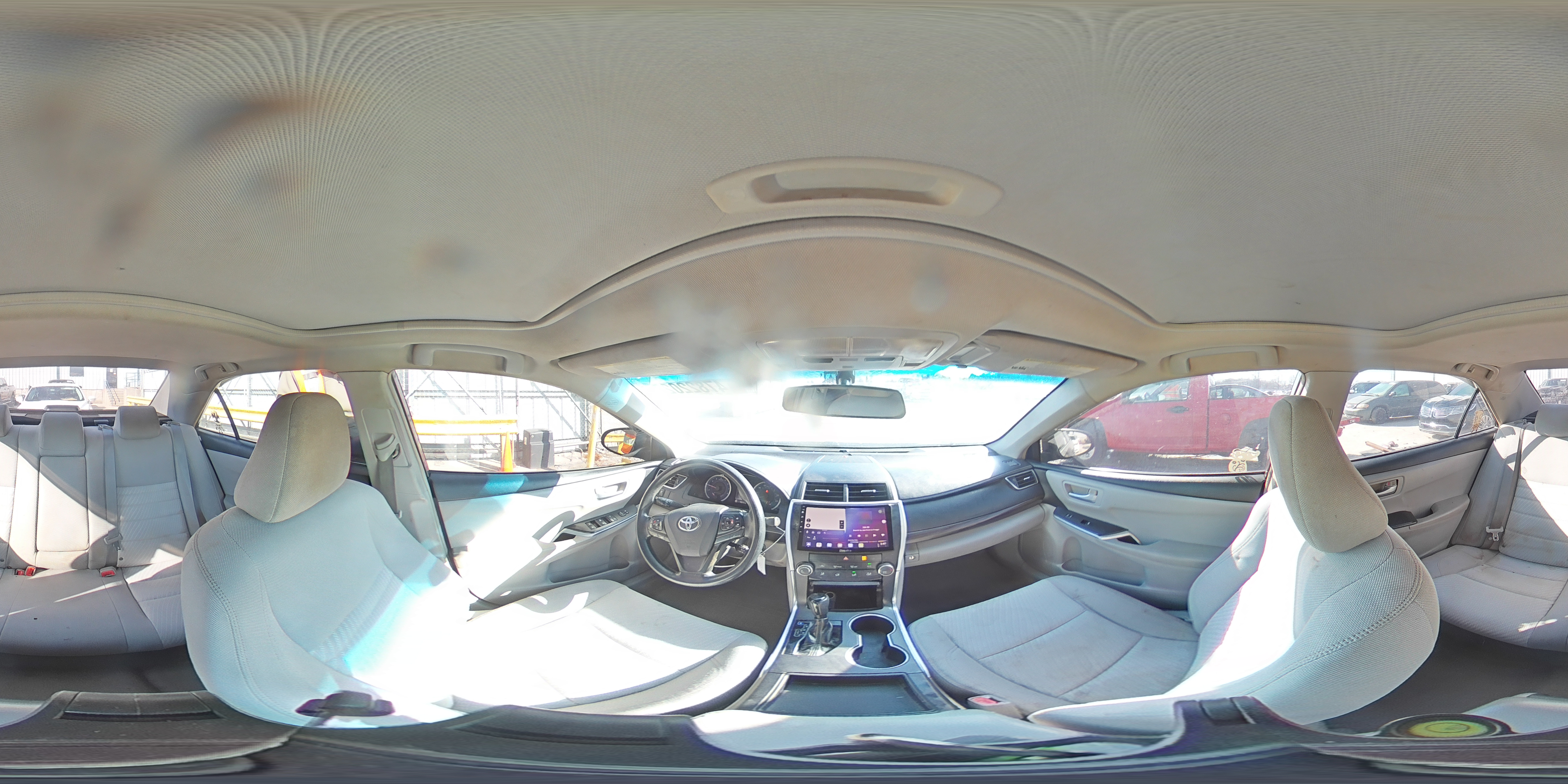 2015 Toyota Camry - Image 15