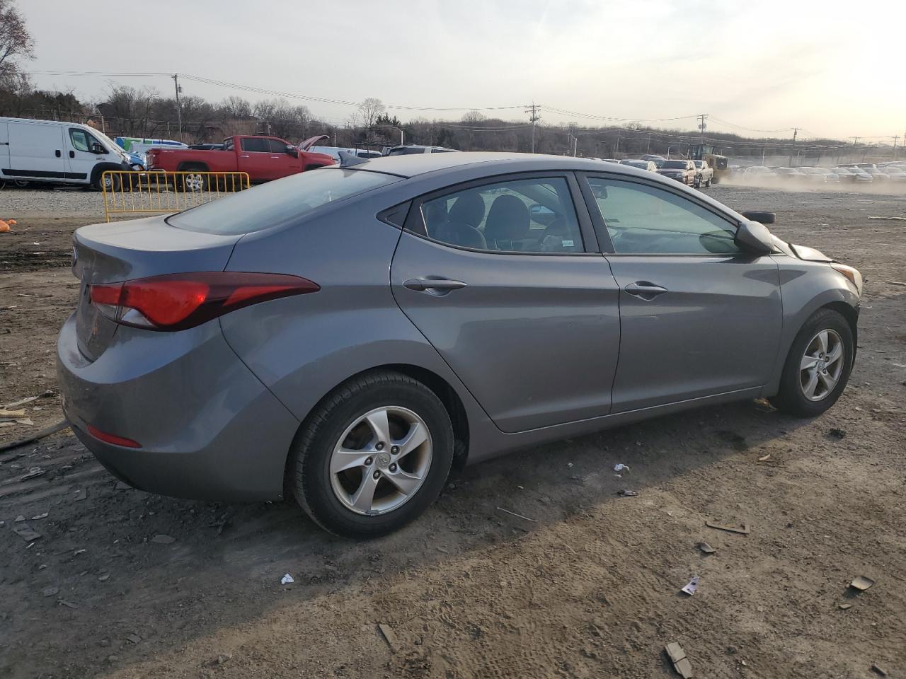 2014 Hyundai Elantra - Image 3