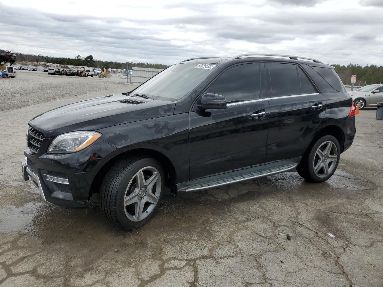 2013 Mercedes-Benz Ml 550 4Matic للبيع في Memphis، TN - Front End