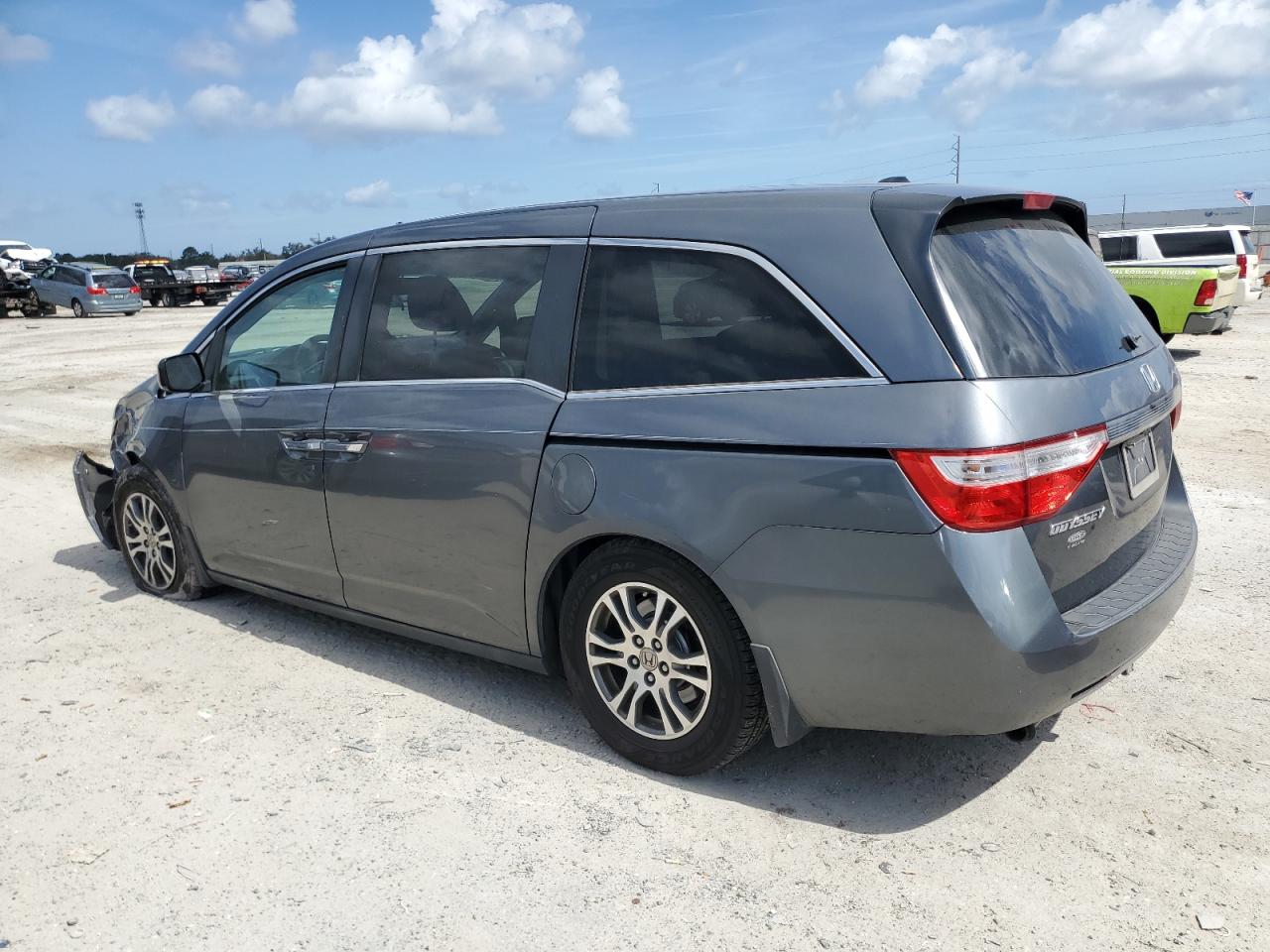 2013 Honda Odyssey - Image 2