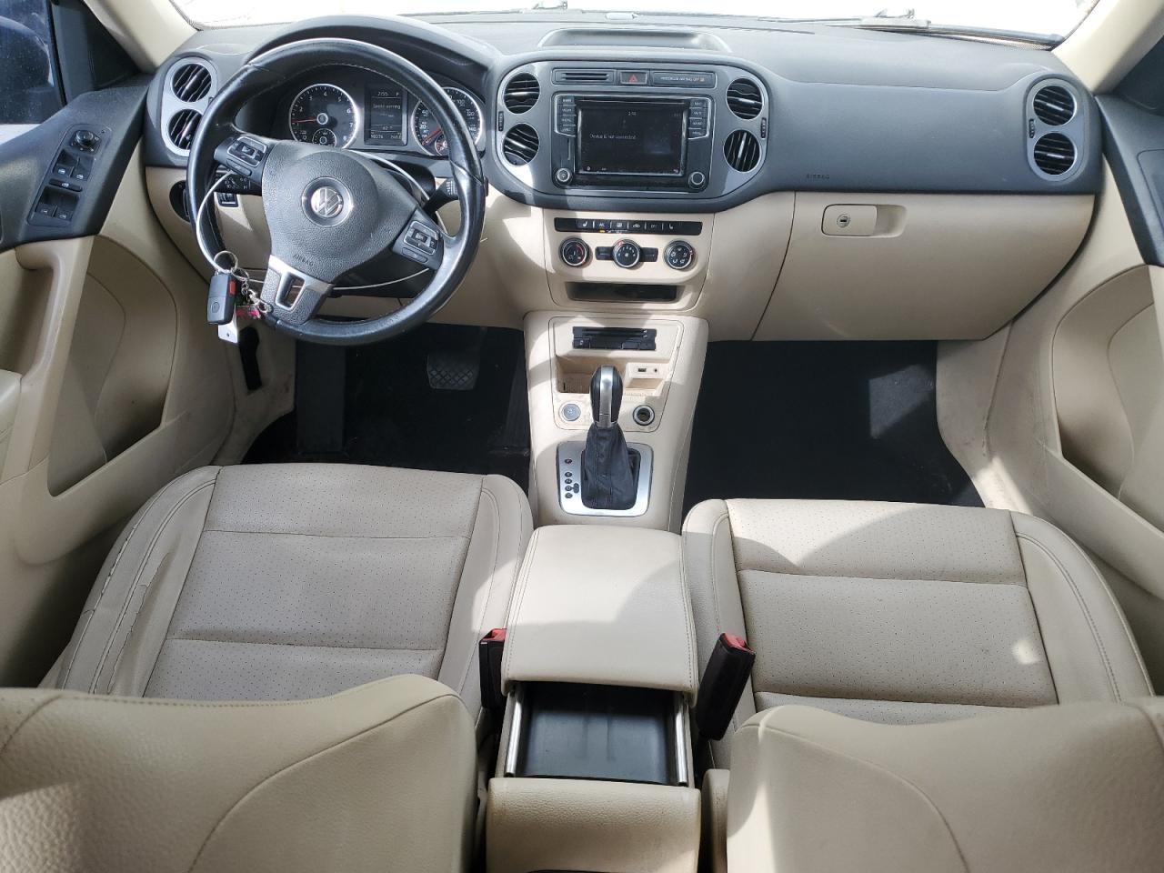 2017 Volkswagen Tiguan - Image 8